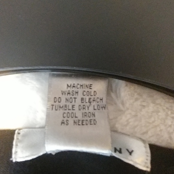 Blouse with Hi-Low Hem - Picture 4 of 4